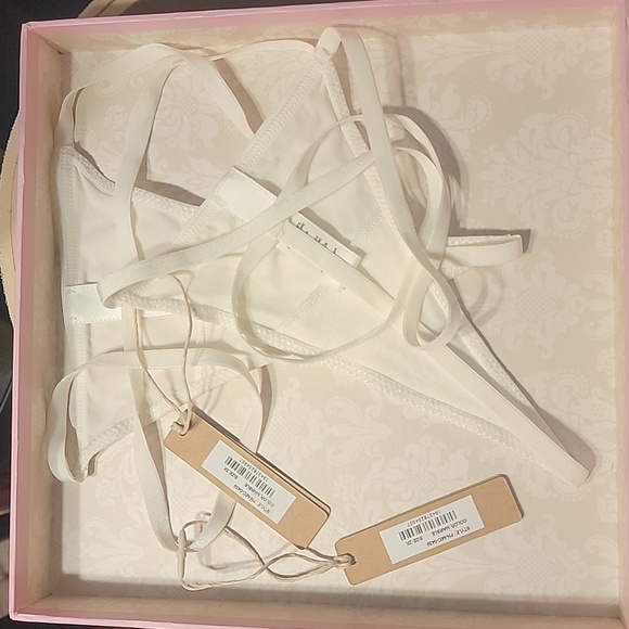 Skims Micro Thong - Picture 3 of 3